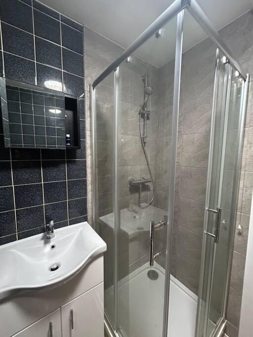 Spacious Studio Flat In Londýn Exteriér fotografie